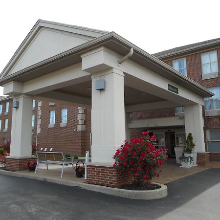 Holiday Inn Express Fairfield By Ihg Exterior photo