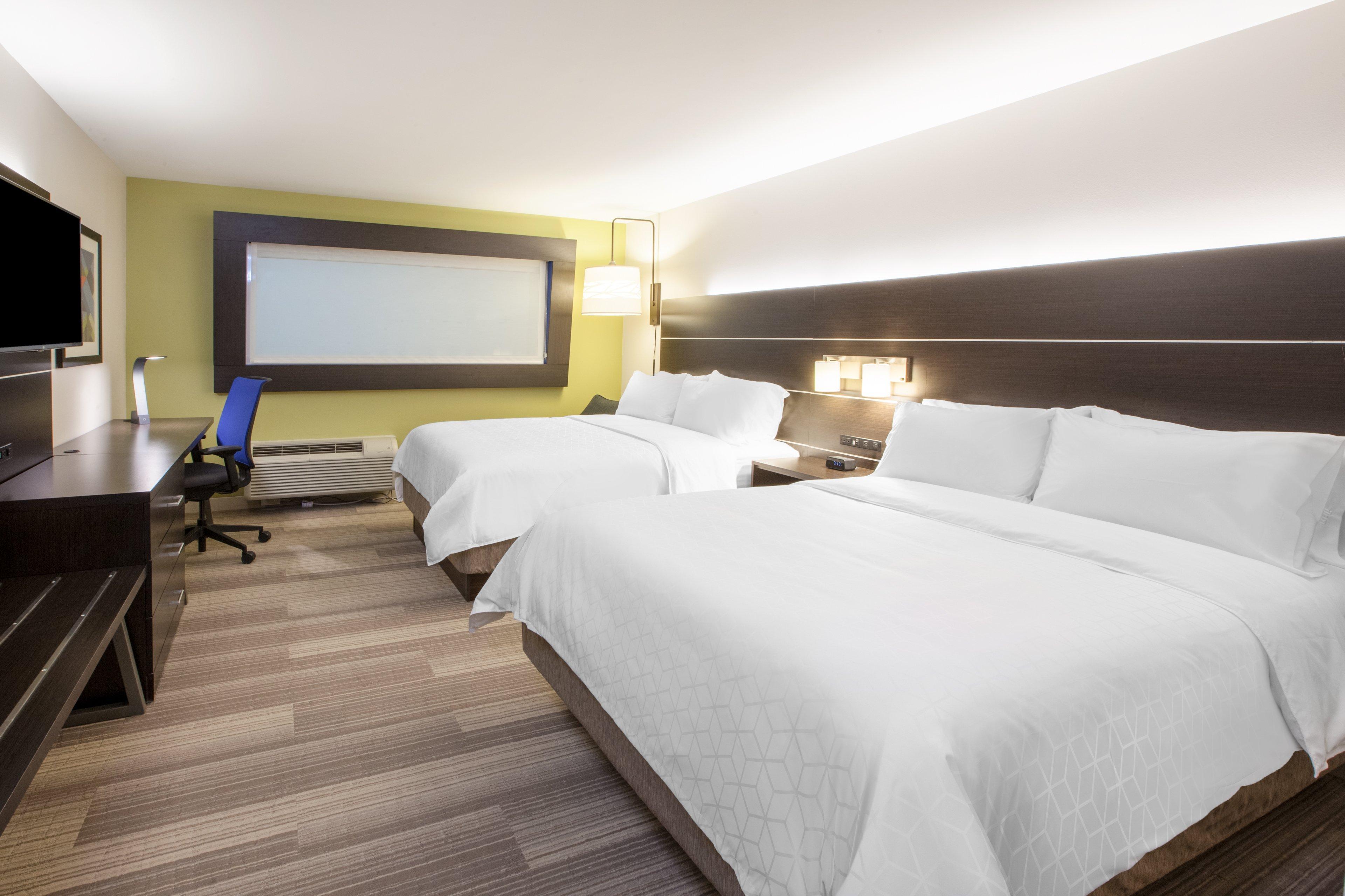 Holiday Inn Express Fairfield By Ihg Exterior photo