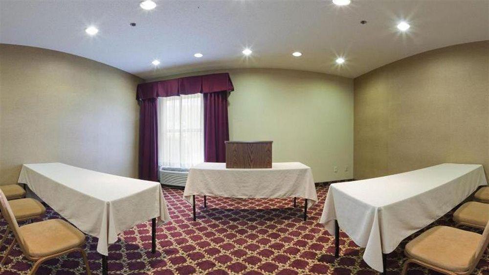 Holiday Inn Express Fairfield By Ihg Exterior photo