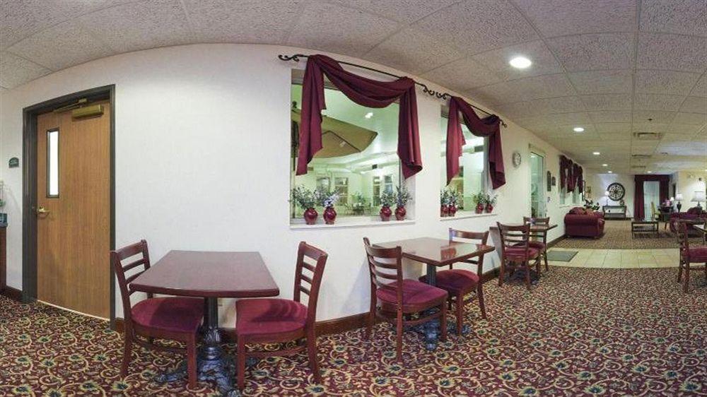 Holiday Inn Express Fairfield By Ihg Exterior photo