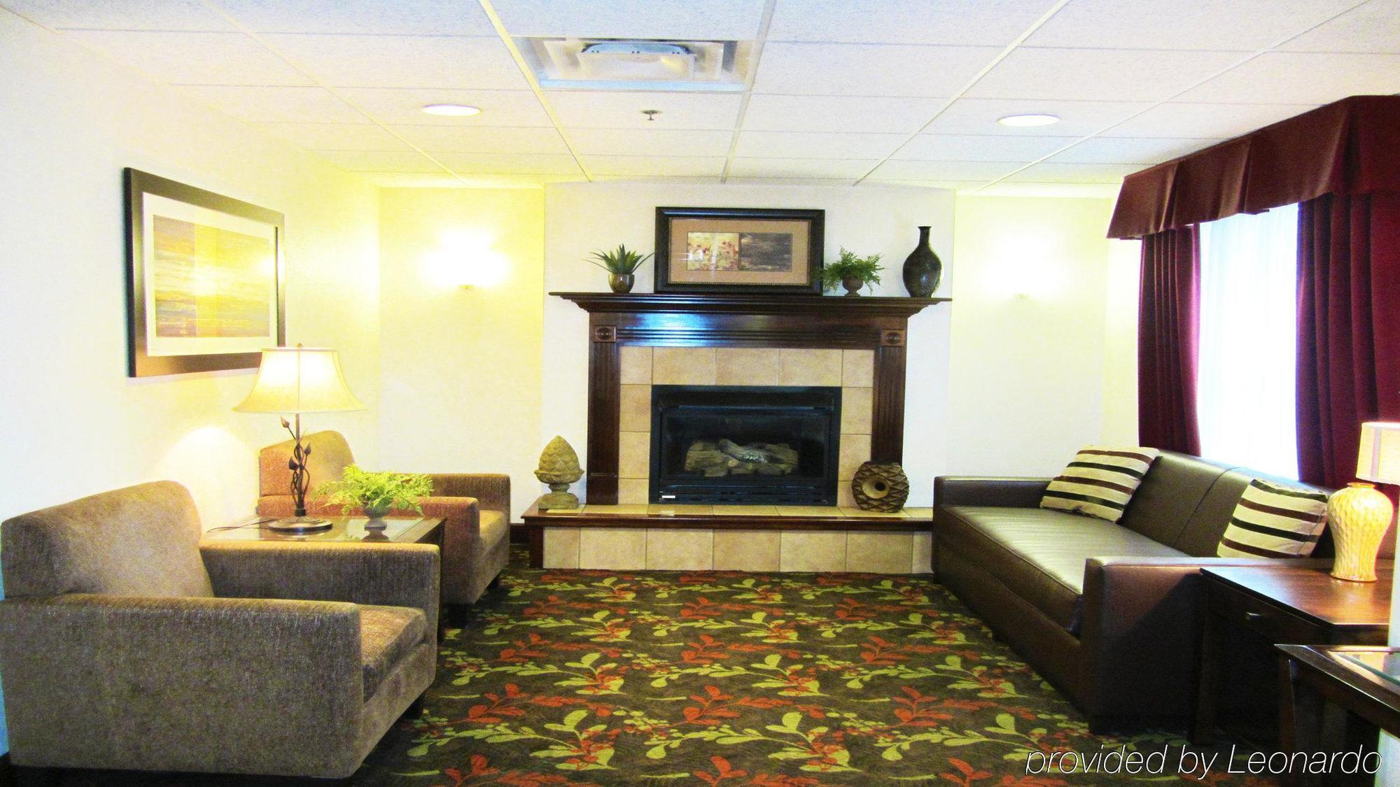 Holiday Inn Express Fairfield By Ihg Exterior photo