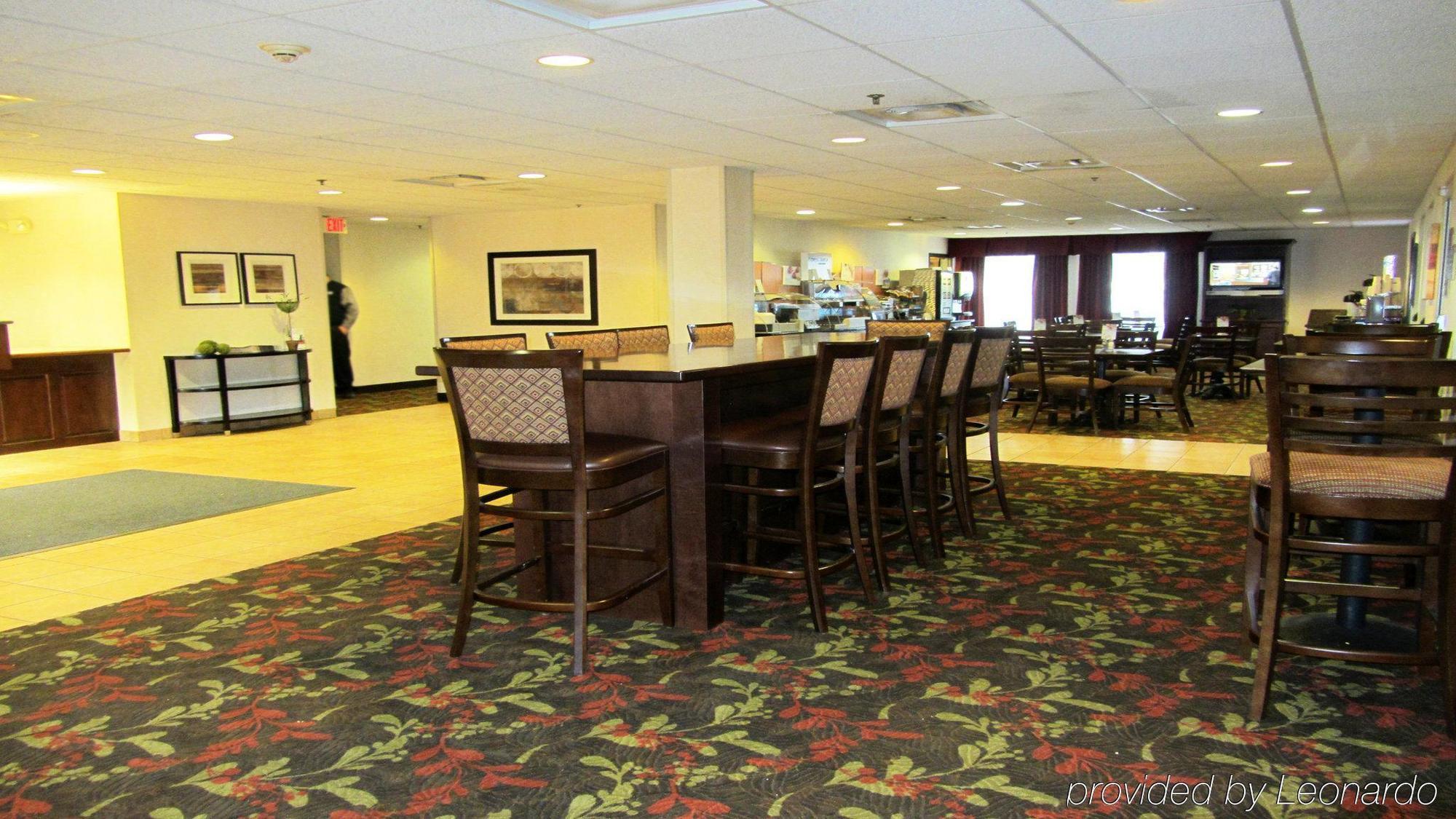 Holiday Inn Express Fairfield By Ihg Exterior photo